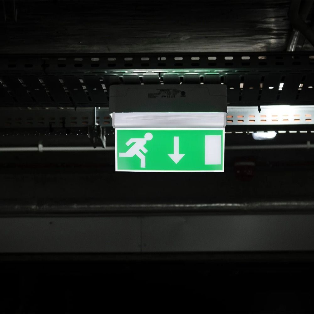 مصباح إشارة طوارئ LED تجاري، م - مراجعة Emergency Exit Sign وسعره